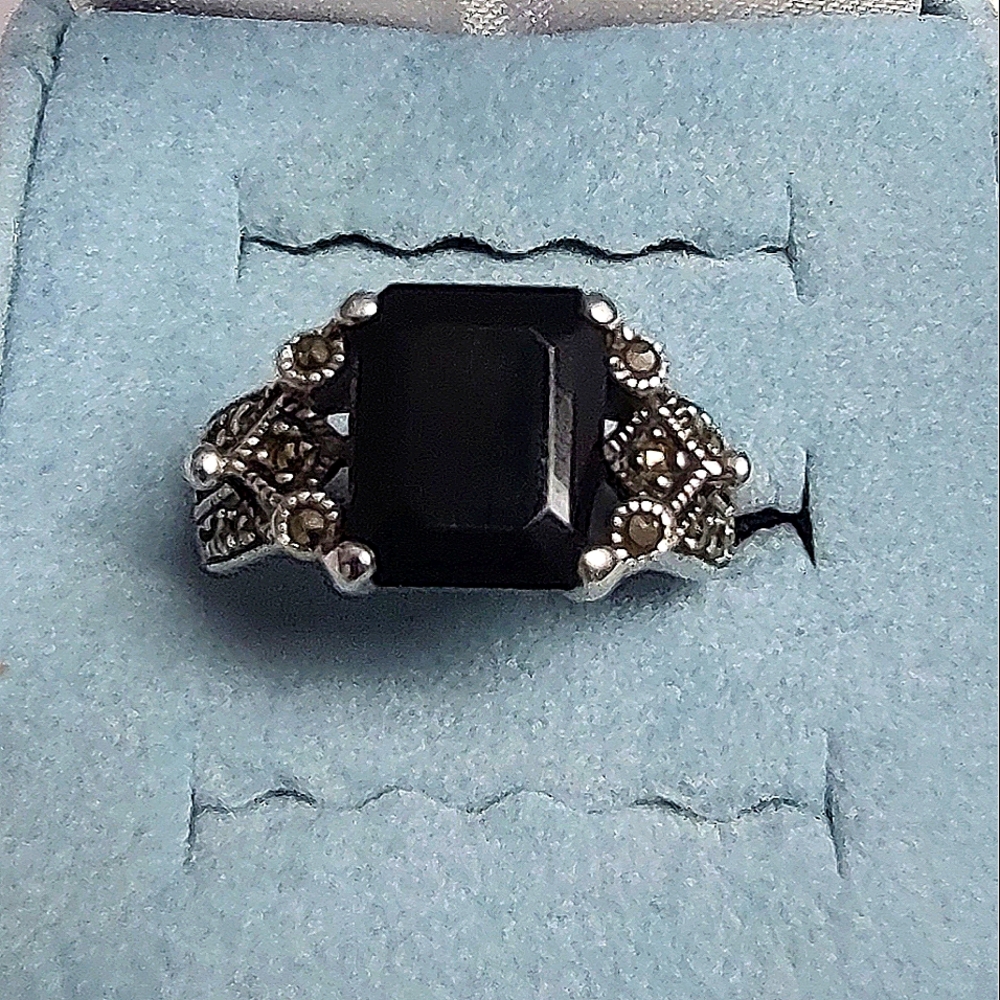Black Onyx and Marcasite Women's Antique ring - Size 8